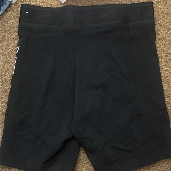 Nike Black Athletic Shorts - Picture 3 of 3